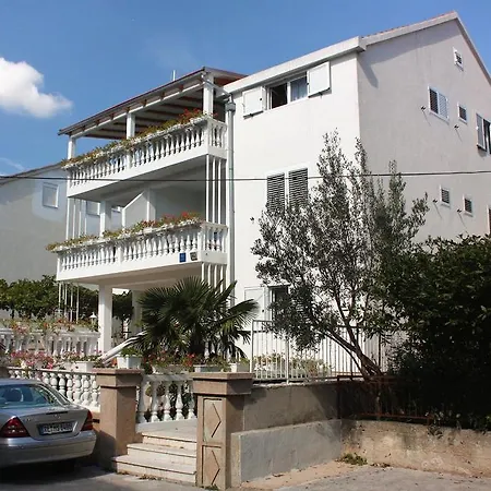 2995d Apartamento Vodice
